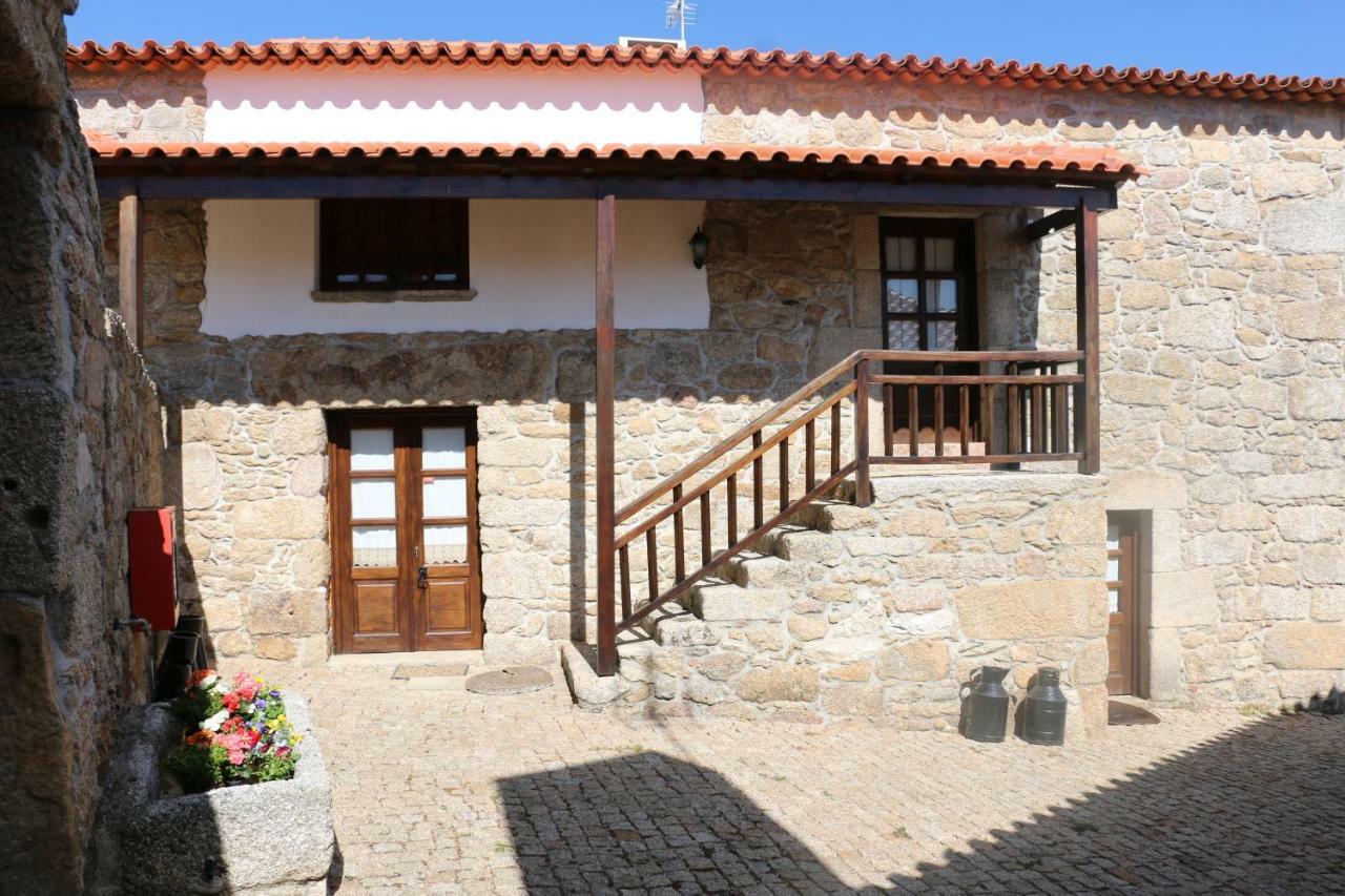 Casa Dona Urraca Hotel Vilarinho da Castanheira Luaran gambar