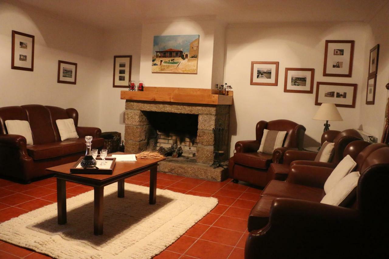 Casa Dona Urraca Hotel Vilarinho da Castanheira Luaran gambar