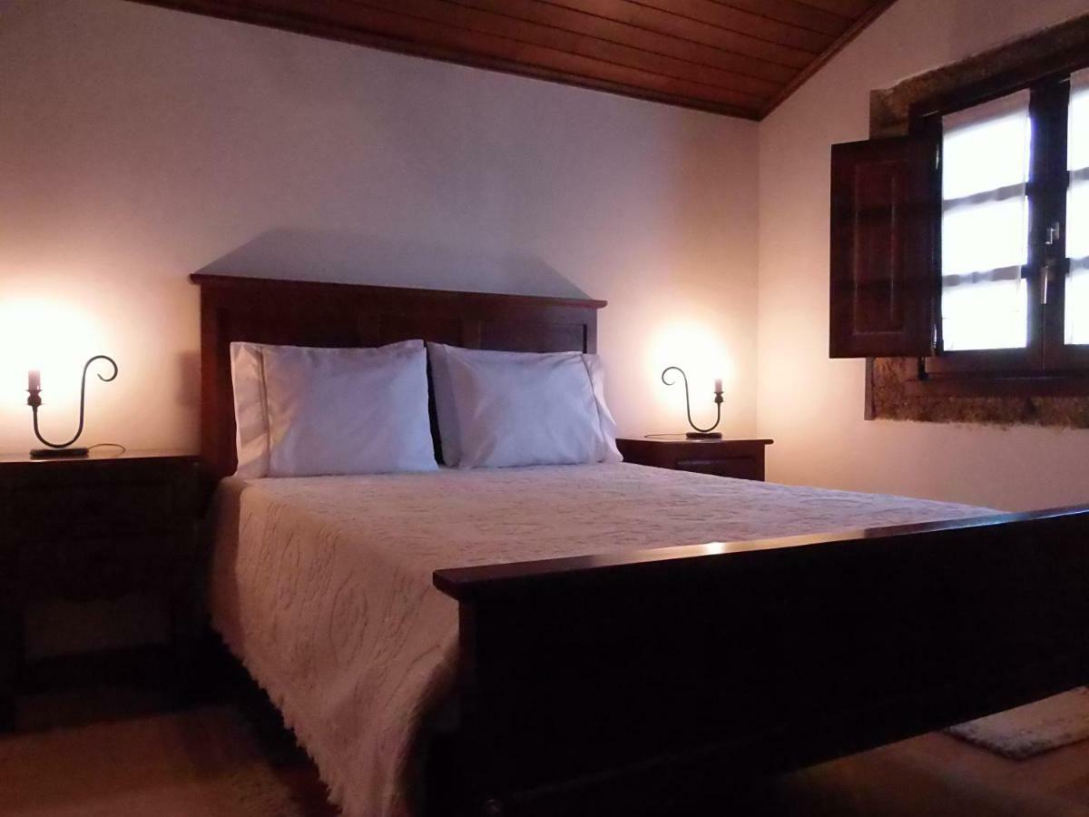 Casa Dona Urraca Hotel Vilarinho da Castanheira Luaran gambar