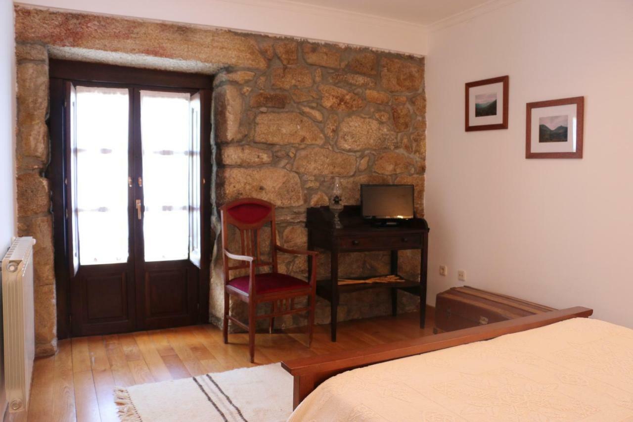 Casa Dona Urraca Hotel Vilarinho da Castanheira Luaran gambar