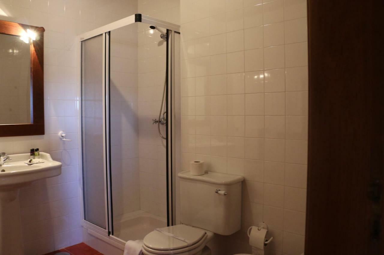 Casa Dona Urraca Hotel Vilarinho da Castanheira Luaran gambar